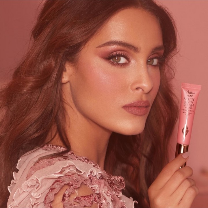 Blush And Glow Kit Limited Edition Набор румяна и хайлайтер в оттенке #PillowTalk