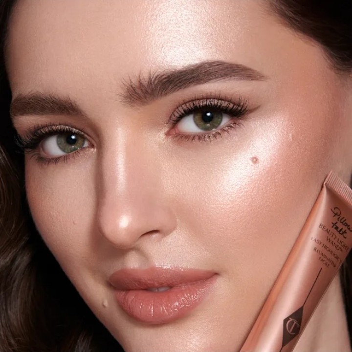 Blush And Glow Kit Limited Edition Набор румяна и хайлайтер в оттенке #PillowTalk