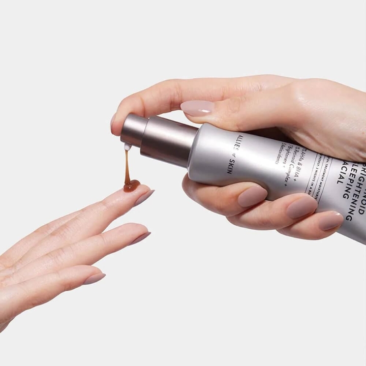 Multi Acids & Retinoid Brightening Sleeping Facial Ночной мультикислотный ретиноевый осветляющий пилинг 