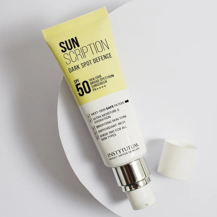 SUNSCRIPTION DARK SPOT DEFENCE SPF50 Солнцезащитный крем для лица