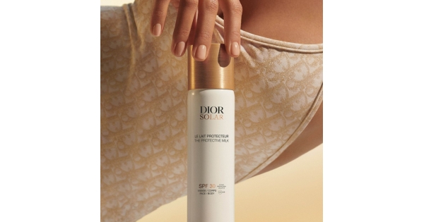 新品未開封!DIOR SOLAR 日焼け止めミルク SPF30 150ml 新品未開封!DIOR SOLAR 日焼け止めミルク SPF30 150ml