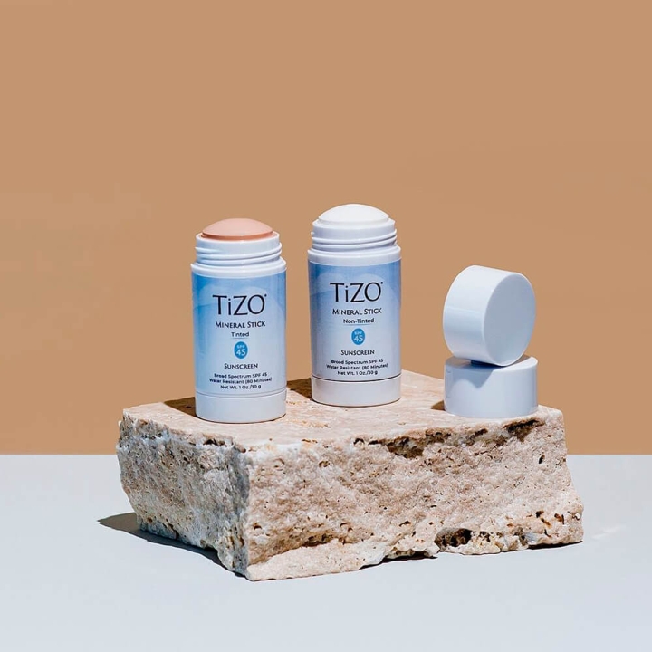Солнцезащитный минеральный стик SPF 45 без оттенка TIZO Mineral Stick 