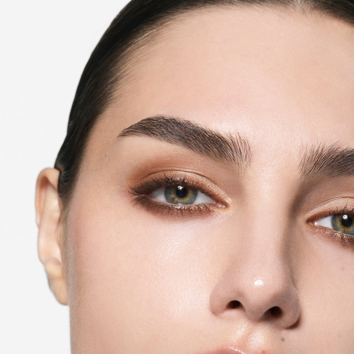 Eye Wardrobe Multi-Finish Палетка теней для век в оттенке #Cocoa