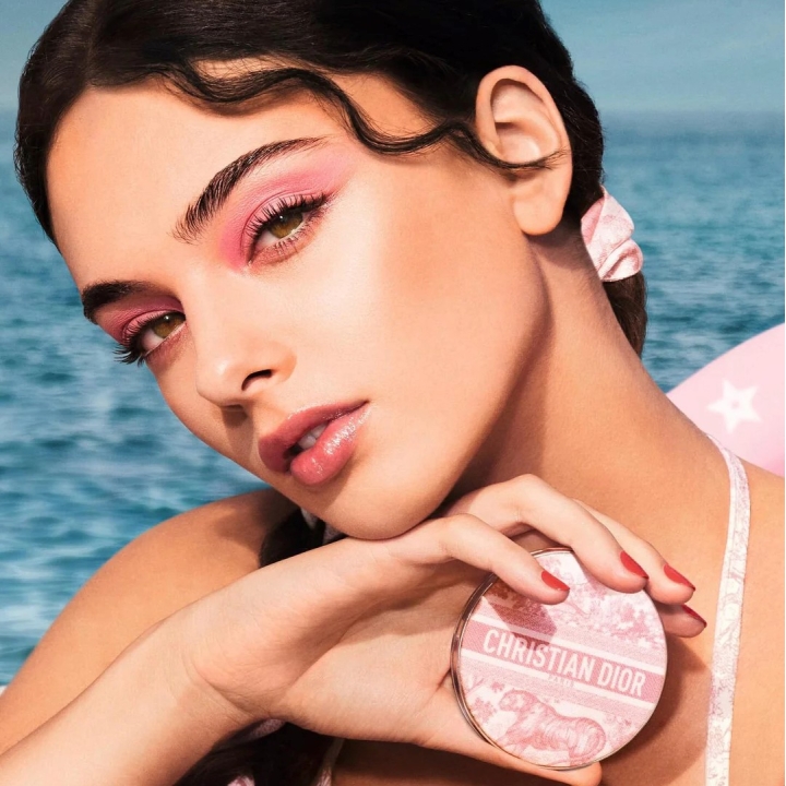 Dior Forever Glow Luminizer Limited Edition Хайлайтер в оттенке #004CoralGlow