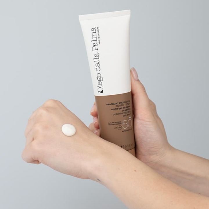 Protective Hydrating Gel-Cream Солнцезащитный крем-гель для тела SPF 50 