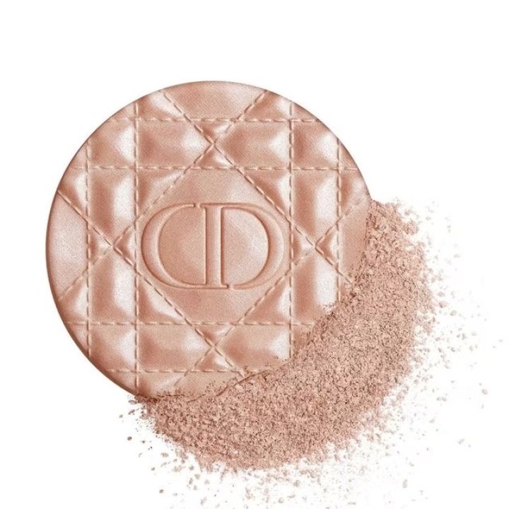 Dior Forever Glow Luminizer Хайлайтер в оттенке #02GoldHalo