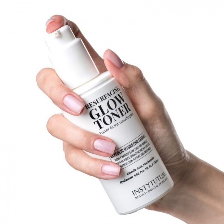 GLOW TONER Тоник с гликолевой кислотой