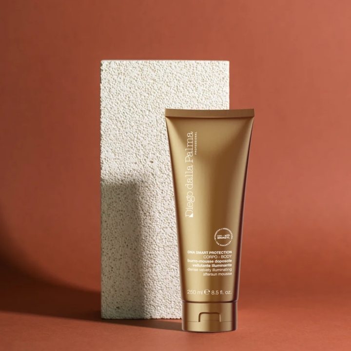 Dense Velvety Illuminating Aftersun Mousse Мерцающий крем для тела после загара