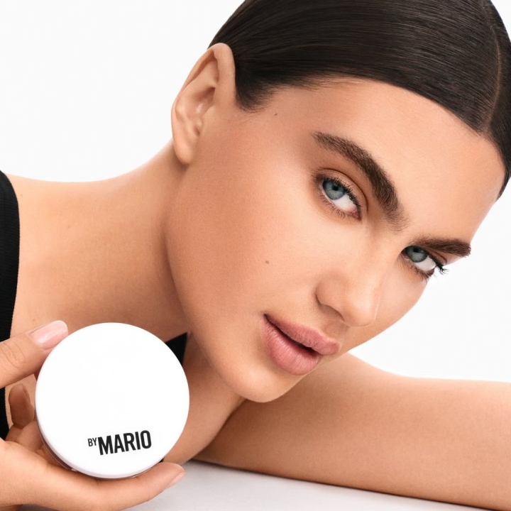 Makeup by Mario Surrealskin Soft Blur Рассыпчатая пудра для лица